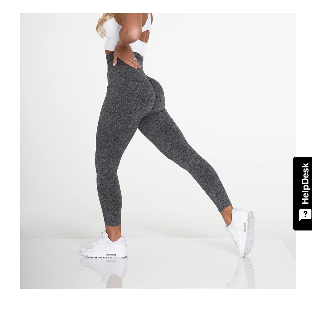 NVGTN Scrunch Seamless Leggings